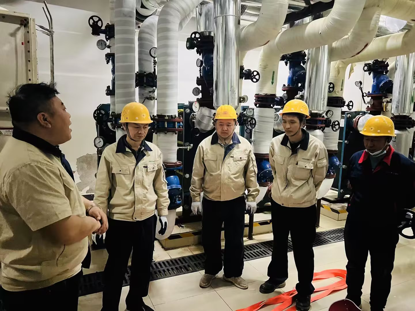 金房能源 金房能源